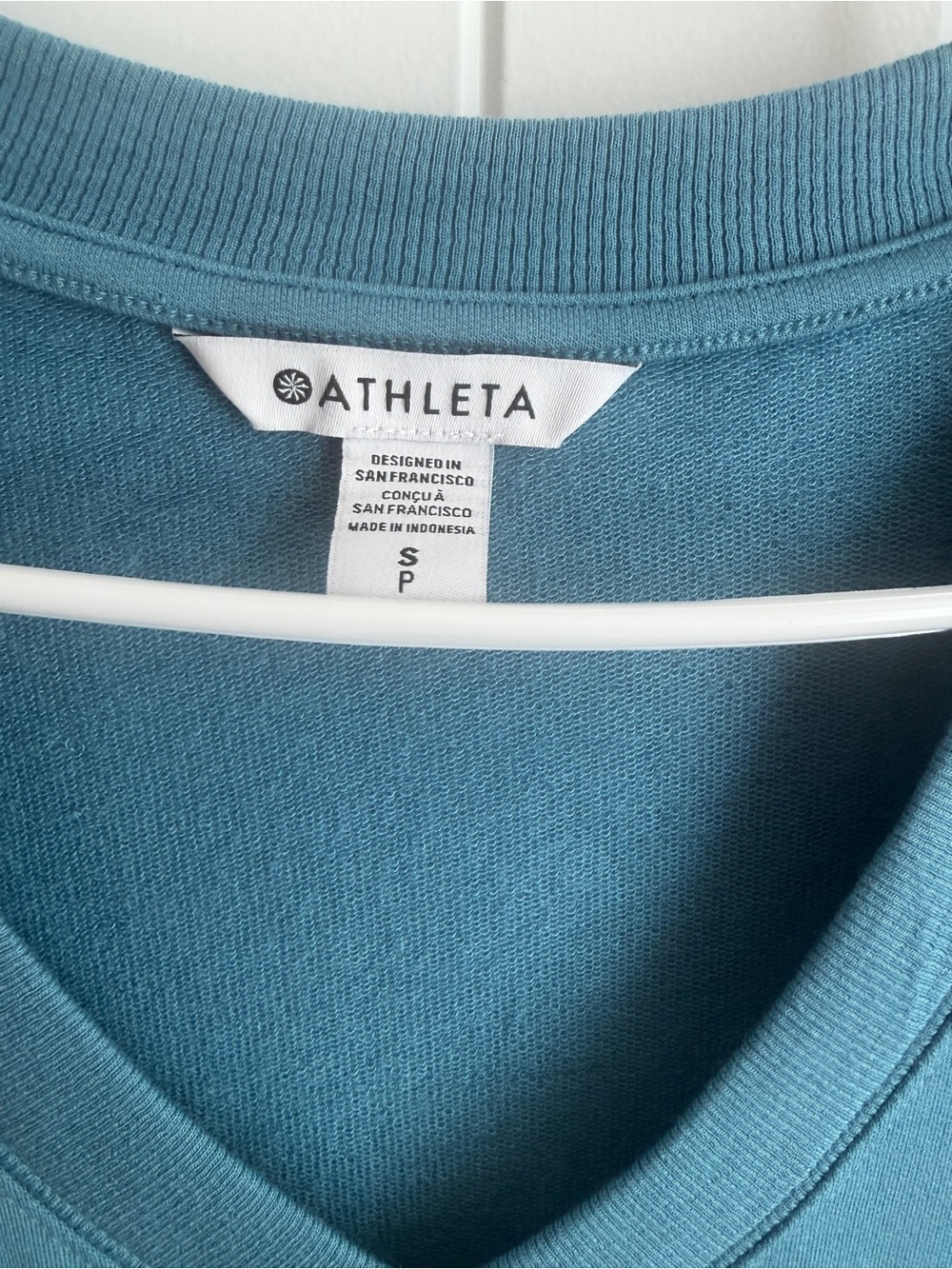 Athleta Sweatshirt Tee Tencel Modal V-Neck Short Sleeve Top NWT Sz Sm - Picture 2 of 6